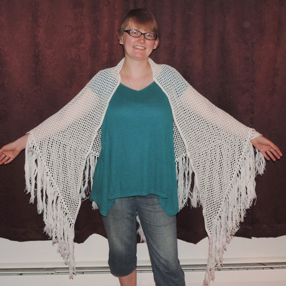 Crocheted White Lace Butterfly Shawl - Picture 3 of 6
